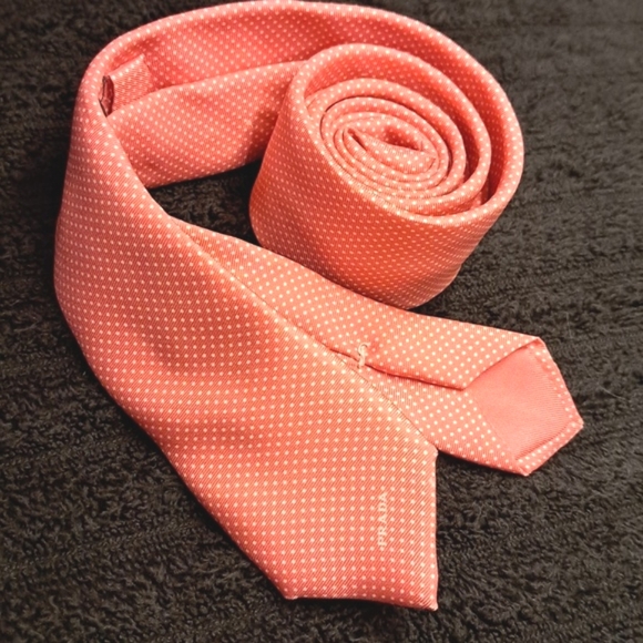 Prada Milano pink polka dot tie - Picture 1 of 7